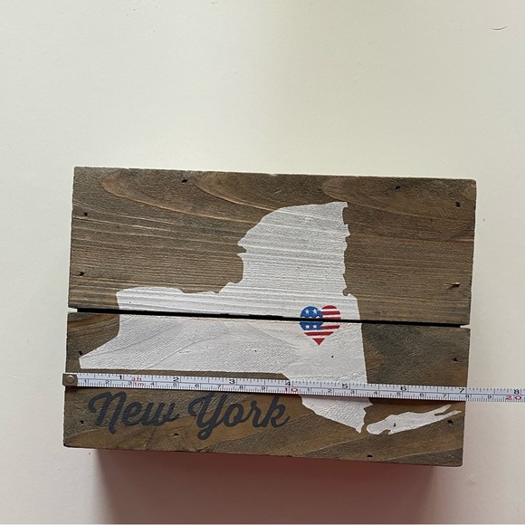 New York home decor wooden sign accent - Picture 3 of 8